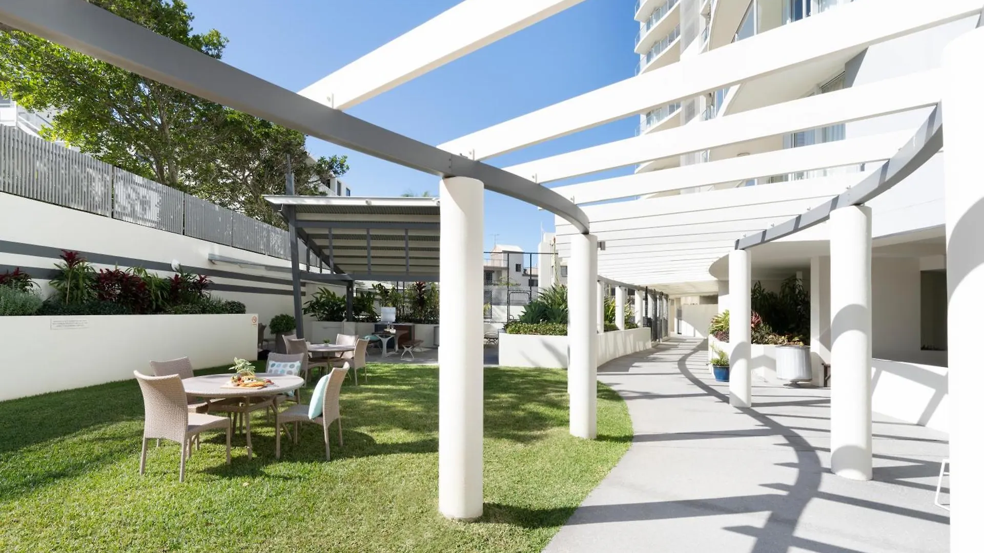 Aspect Caloundra Aparthotel 4*,